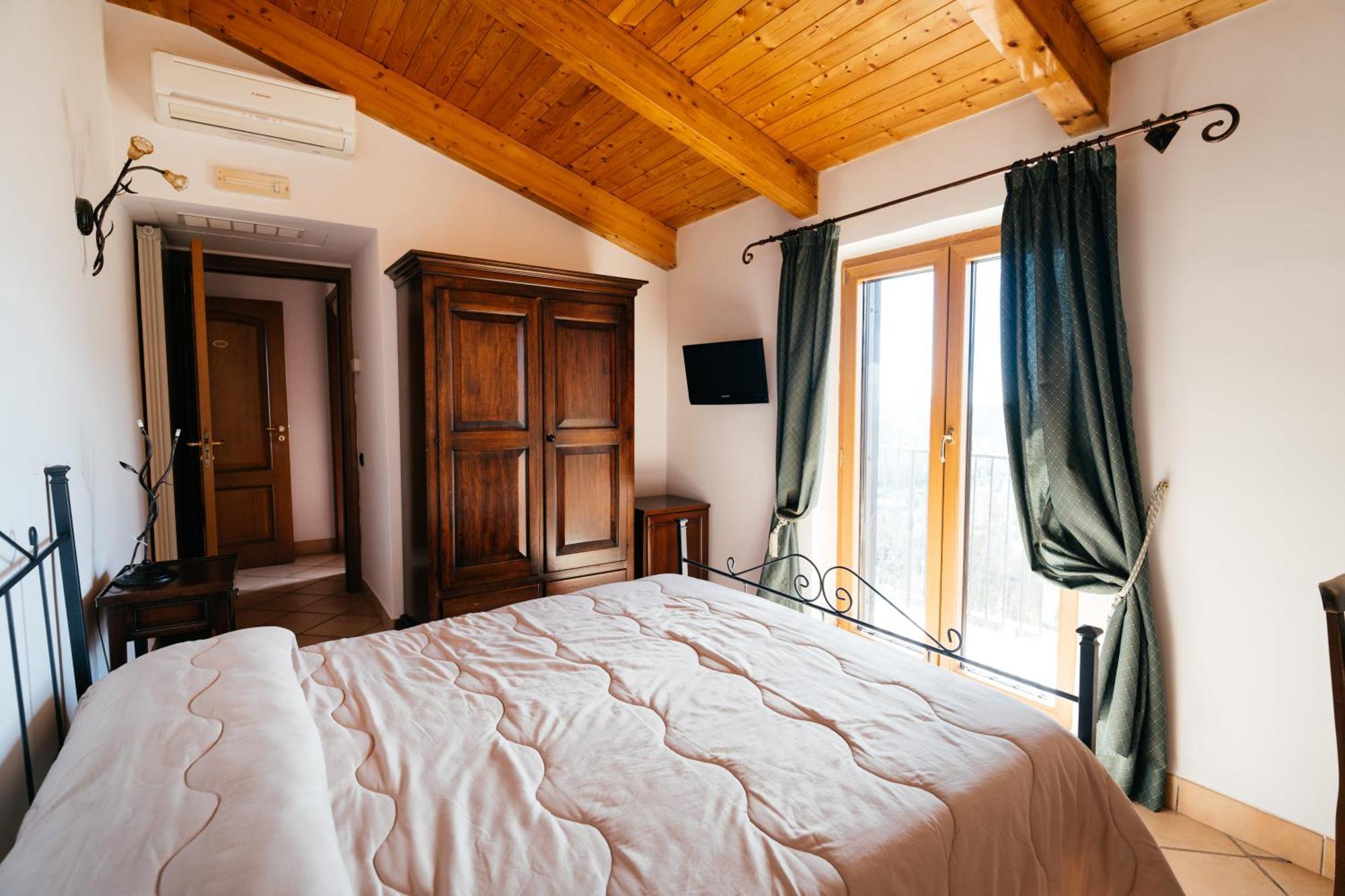 Villa Al Rifugio กาวา เด ตีร์เรนี ภายนอก รูปภาพ