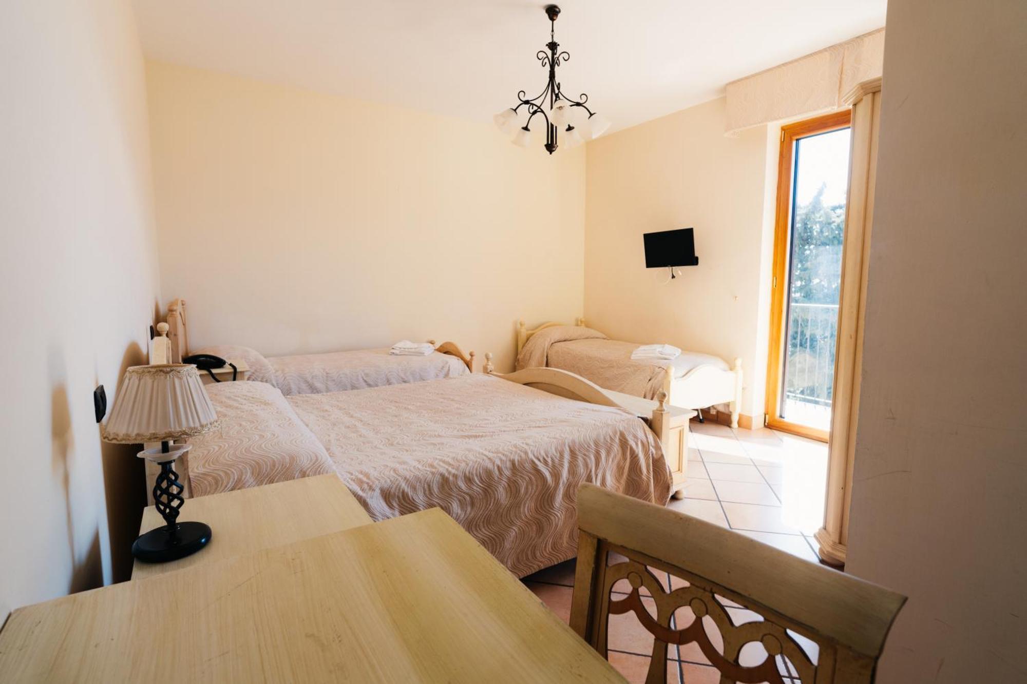 Villa Al Rifugio กาวา เด ตีร์เรนี ภายนอก รูปภาพ