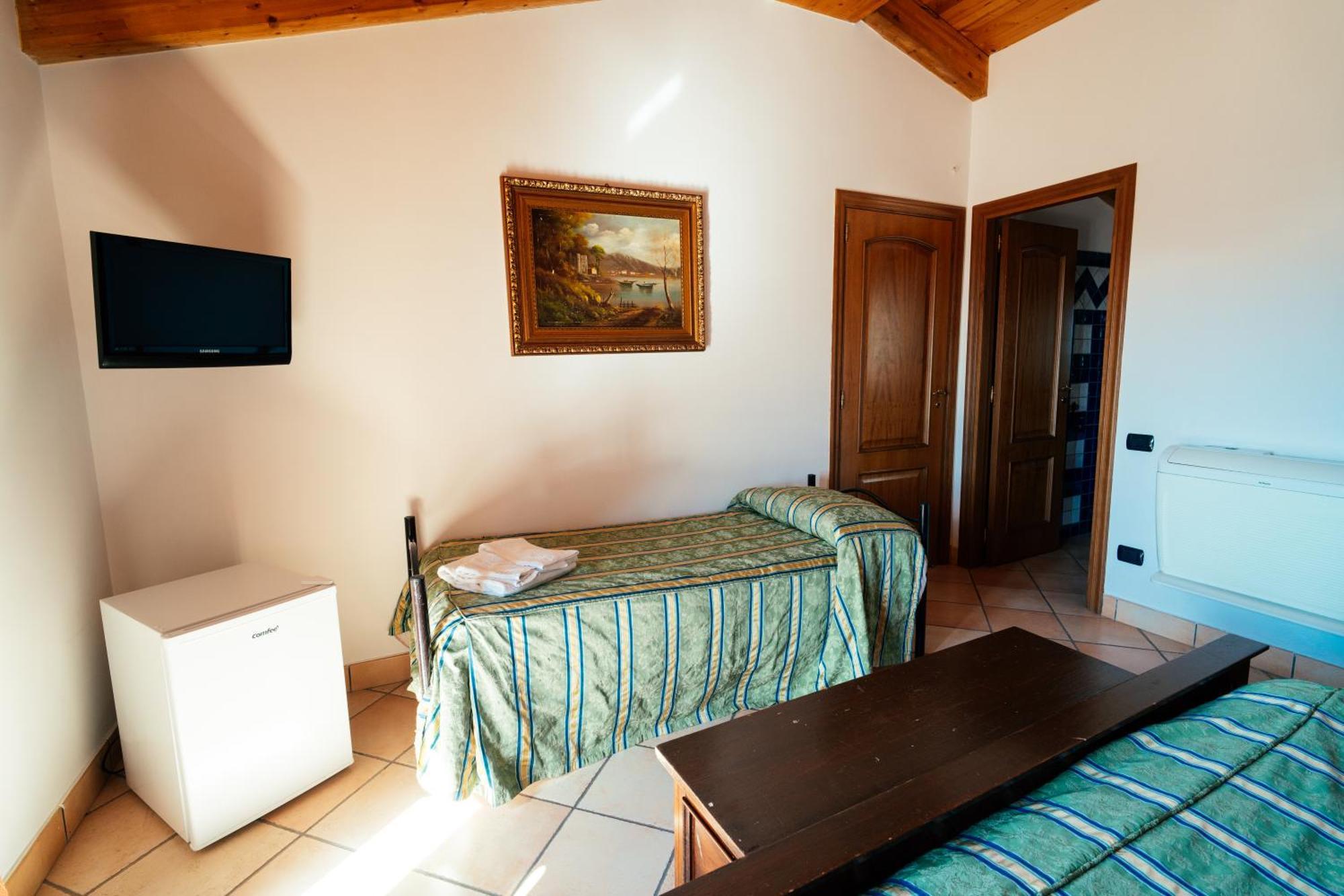 Villa Al Rifugio กาวา เด ตีร์เรนี ภายนอก รูปภาพ
