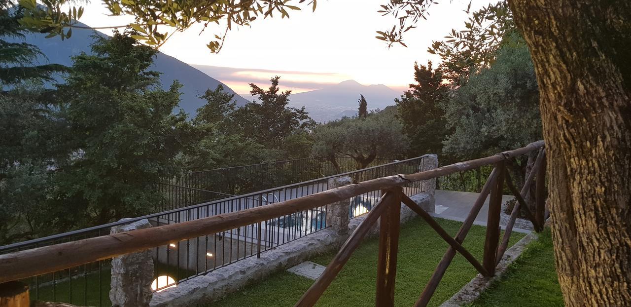Villa Al Rifugio กาวา เด ตีร์เรนี ภายนอก รูปภาพ